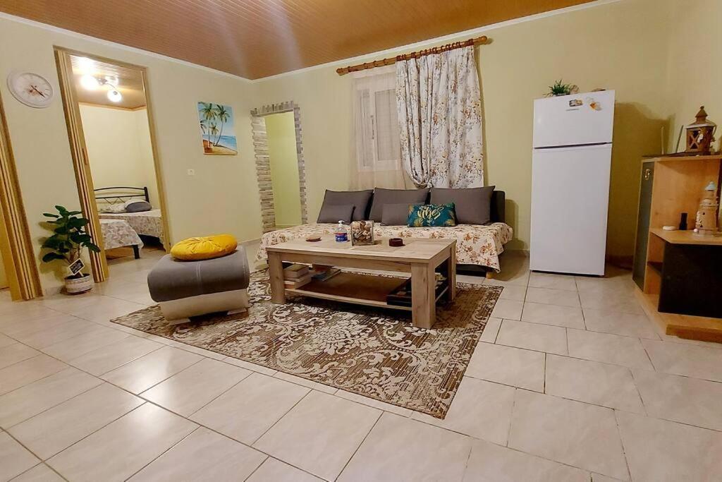 Mom'S Seaside Home Karianí 外观 照片