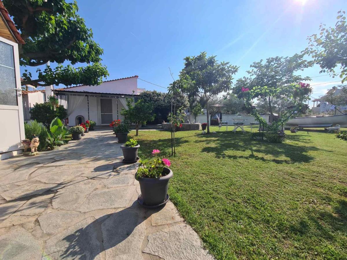 Mom'S Seaside Home Karianí 外观 照片